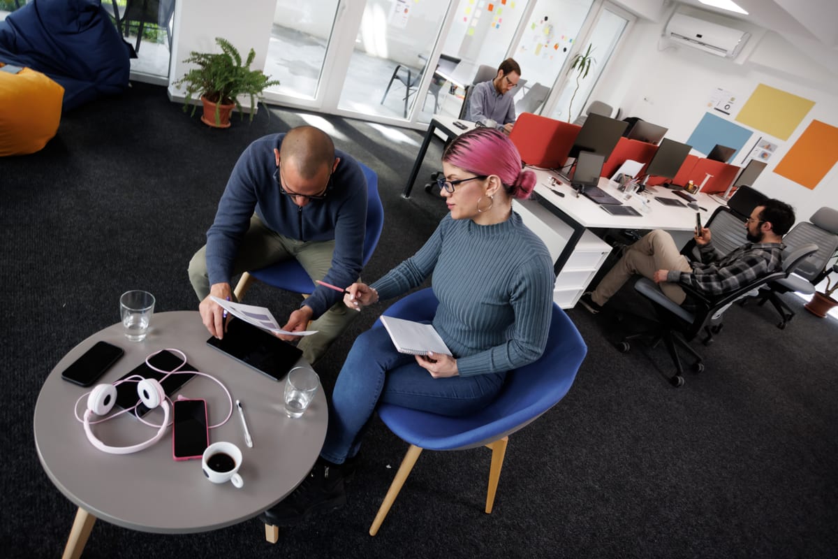 Effective Minute-Taking for Meetings
