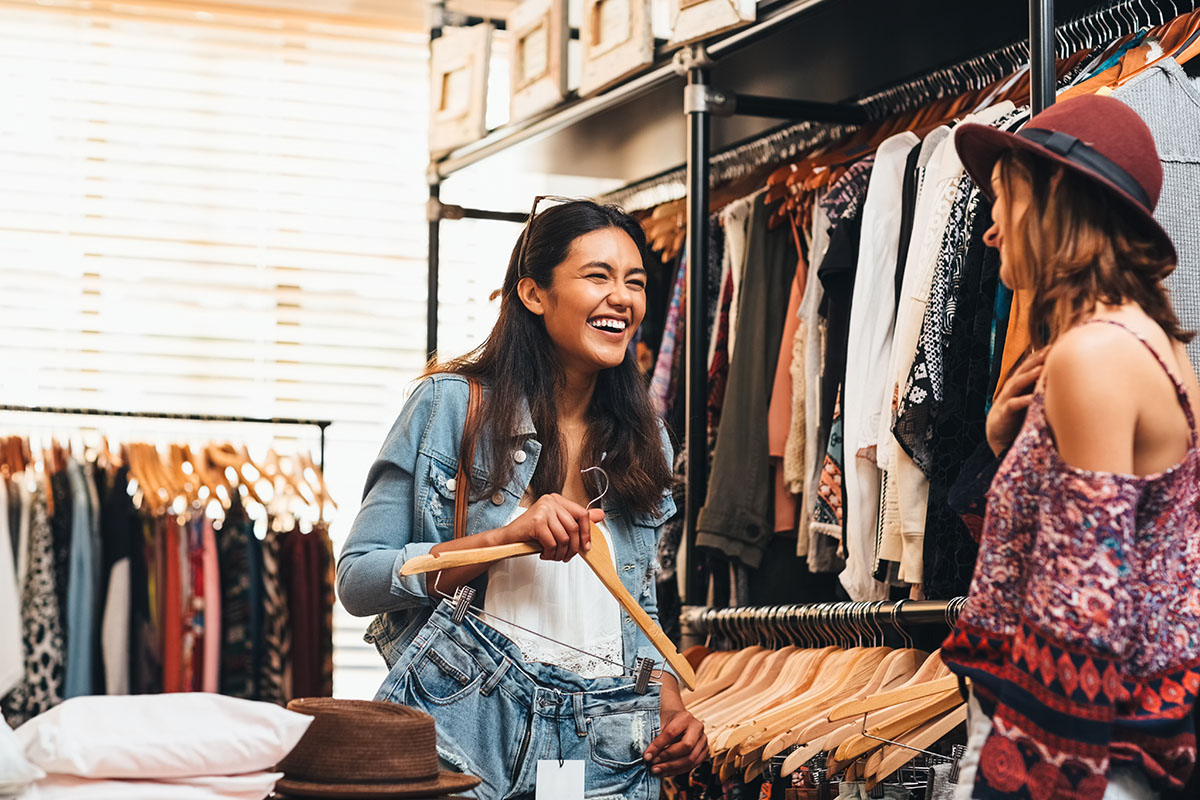 Footprint of Fashion: Trends Shaping Modern Luxury Brands